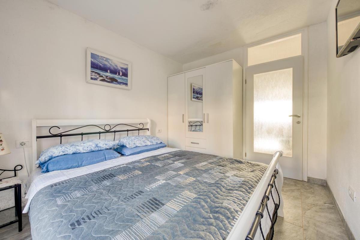 Apartments Ina & Ika Ровинь Экстерьер фото