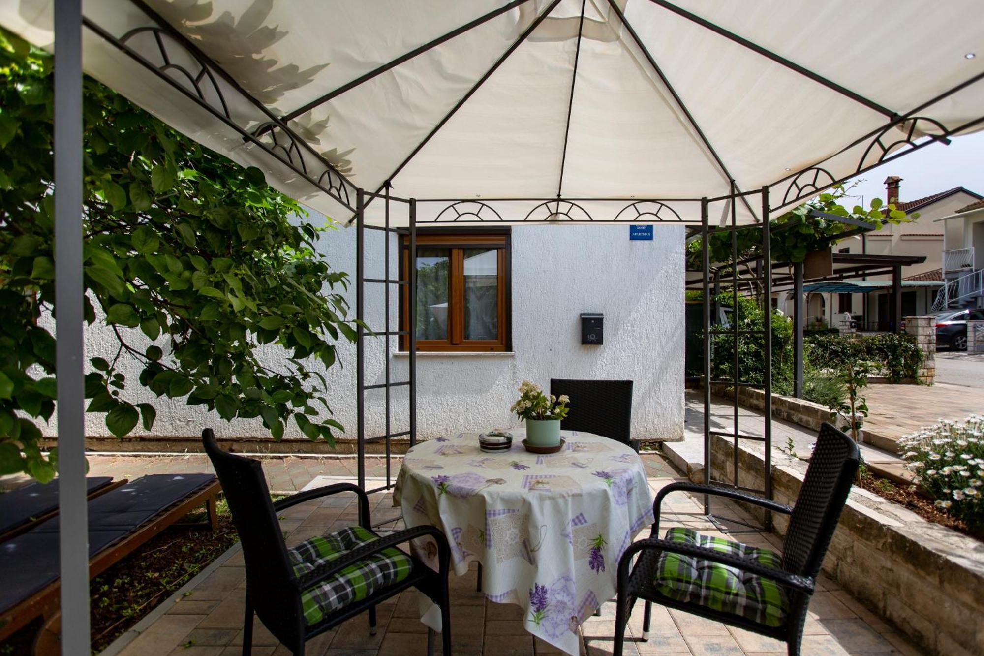 Apartments Ina & Ika Ровинь Экстерьер фото